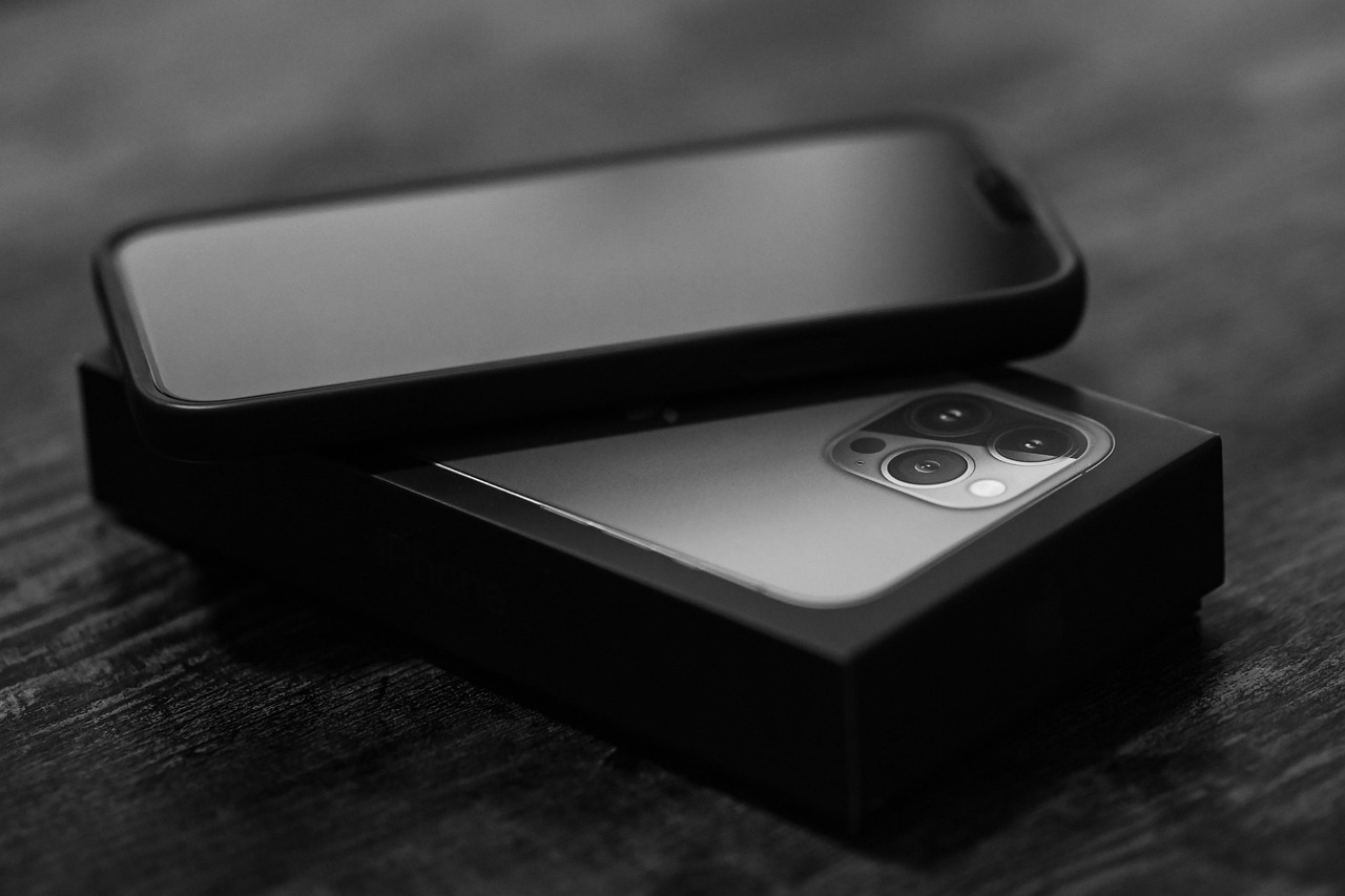 iPhone 18 Pro Max Cases: This Season's Colors and Trends